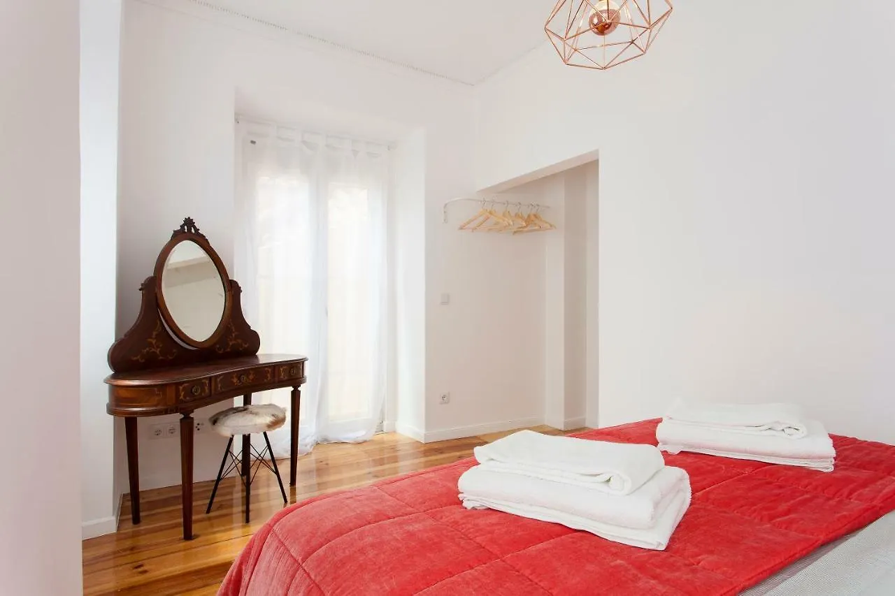 Principe Real Beautiful 3 Bedroom Flat Lissabon