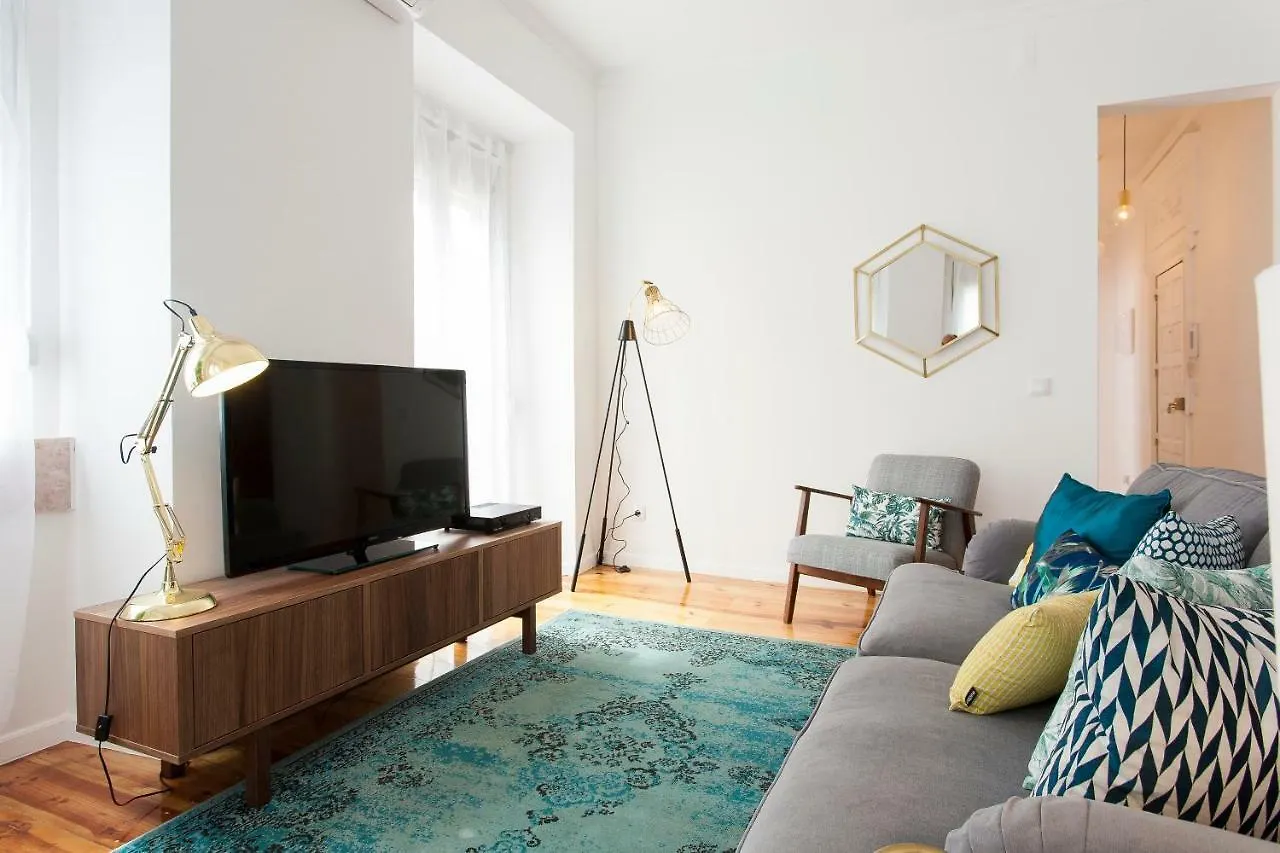 Principe Real Beautiful 3 Bedroom Flat Lissabon